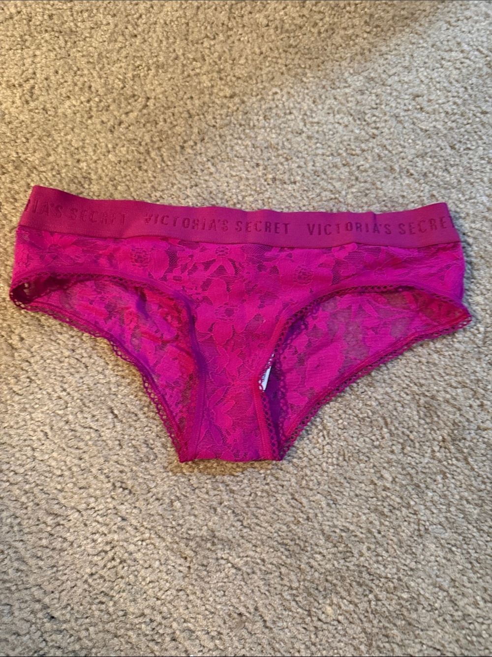 Victoria's Secret Fuchsia Lace cheeky size small